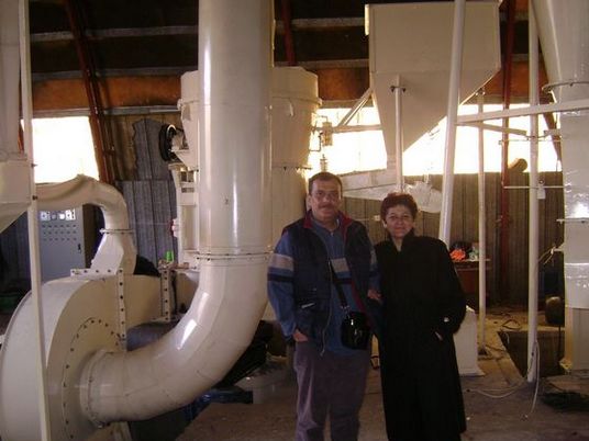 高壓磨粉機，專利改進磨粉機械